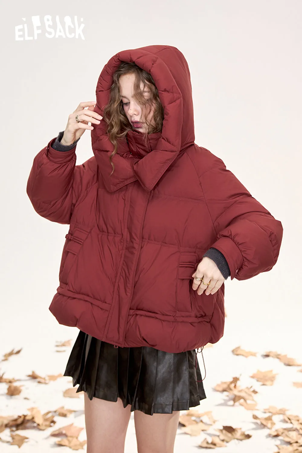 ELFSACK 2024 Winter New Arrivals Sweet and cool Dark red hooded short down jacket for women